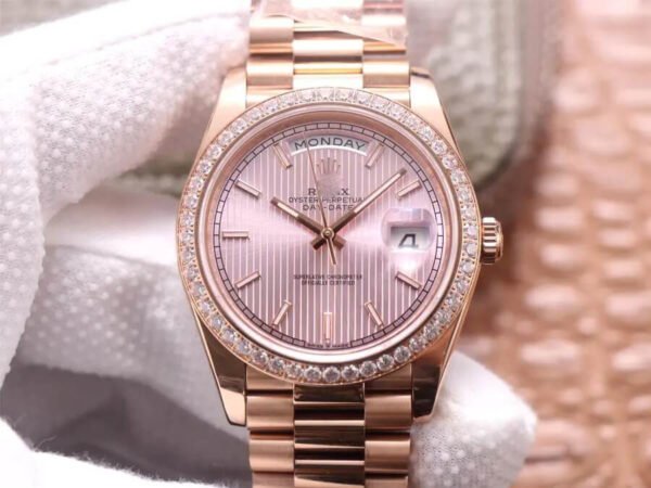 1:1 SUPER REPLICA ROLEX DAY DATE M228345RBR-0010 EW FACTORY DIAMOND-SET BEZEL