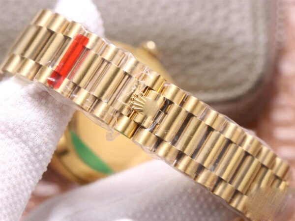 1:1 SUPER REPLICA ROLEX DAY DATE M228348RBR-0005 EW FACTORY DIAMOND-SET BEZEL