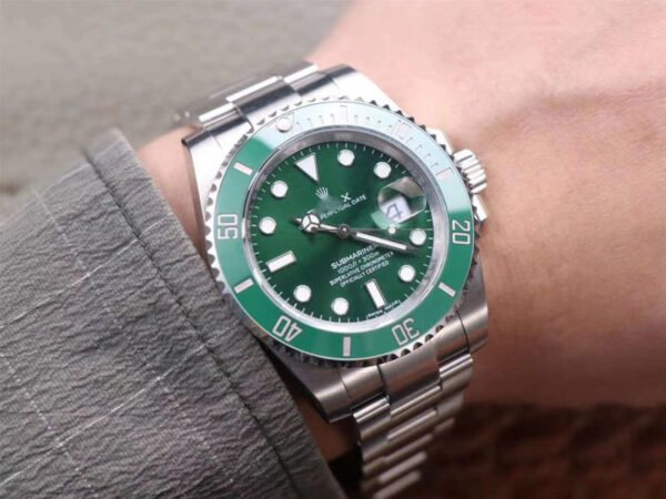 1:1 SUPER REPLICA ROLEX SUBMARINER 116610LV-97200 NOOB FACTORY V11 GREEN DIAL
