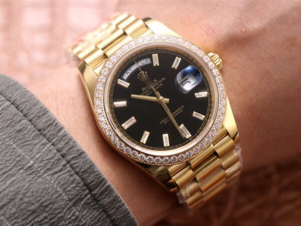 1:1 SUPER REPLICA ROLEX DAY DATE M228348RBR-0001 EW FACTORY DIAMOND-SET BEZEL