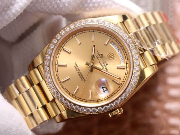 1:1 SUPER REPLICA ROLEX DAY DATE M228348RBR-0008 EW FACTORY DIAMOND-SET BEZEL