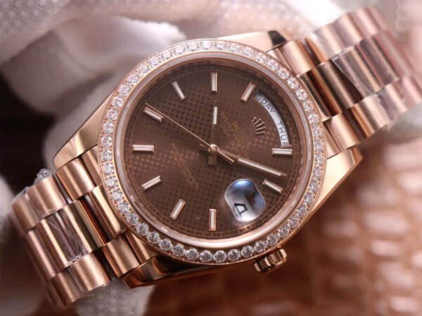 1:1 SUPER REPLICA ROLEX DAY DATE M228345RBR-0005 EW FACTORY DIAMOND-SET BEZEL