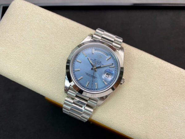 1:1 SUPER REPLICA ROLEX DAY DATE M228206-0004 EW FACTORY STAINLESS STEEL STRAP