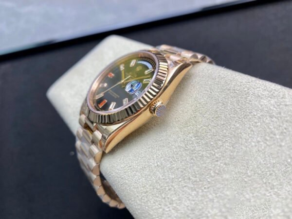 1:1 SUPER REPLICA ROLEX DAY DATE 40MM EW FACTORY ROSE GOLD BLACK DIAL