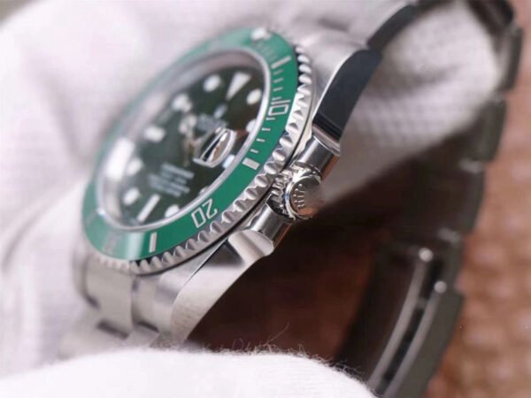 1:1 SUPER REPLICA ROLEX SUBMARINER 116610LV-97200 NOOB FACTORY V11 GREEN DIAL