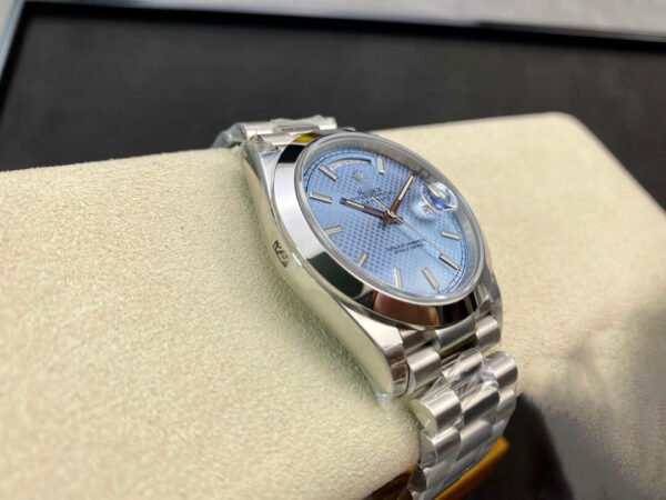 1:1 SUPER REPLICA ROLEX DAY DATE M228206-0004 EW FACTORY STAINLESS STEEL STRAP