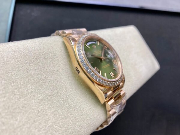 1:1 SUPER REPLICA ROLEX DAY DATE M228345RBR-0011 EW FACTORY DIAMOND-SET BEZEL