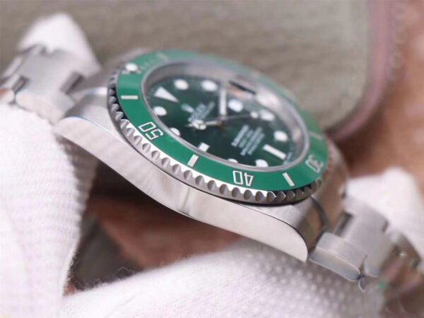 1:1 SUPER REPLICA ROLEX SUBMARINER 116610LV-97200 NOOB FACTORY V11 GREEN DIAL