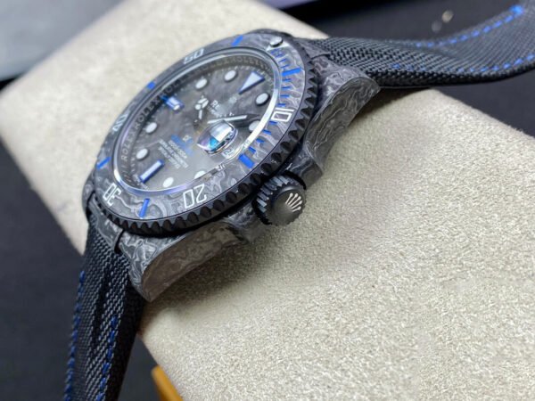 1:1 SUPER REPLICA ROLEX SUBMARINER VS FACTORY CARBON FIBER CASE