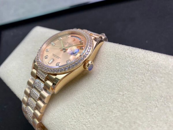 1:1 SUPER REPLICA ROLEX DAY DATE M128345RBR-0020 EW FACTORY DIAMOND-SET BEZEL
