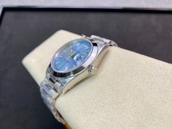 1:1 SUPER REPLICA ROLEX DAY DATE M228206-0004 EW FACTORY STAINLESS STEEL STRAP