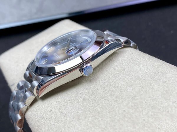 1:1 SUPER REPLICA ROLEX DAY DATE M228206-0015 EW FACTORY STAINLESS STEEL STRAP