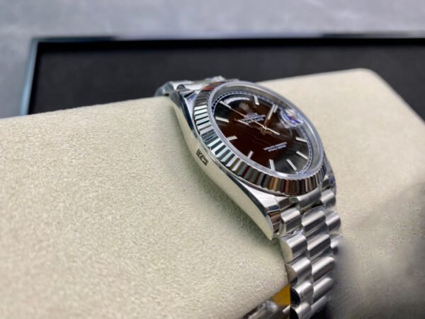 1:1 SUPER REPLICA ROLEX DAY DATE M228236-0003 EW FACTORY STAINLESS STEEL STRAP