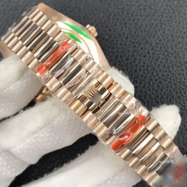 8-134 1:1 SUPER REPLICA ROLEX DAY DATE M228238-0006 EW FACTORY GOLD STRAP