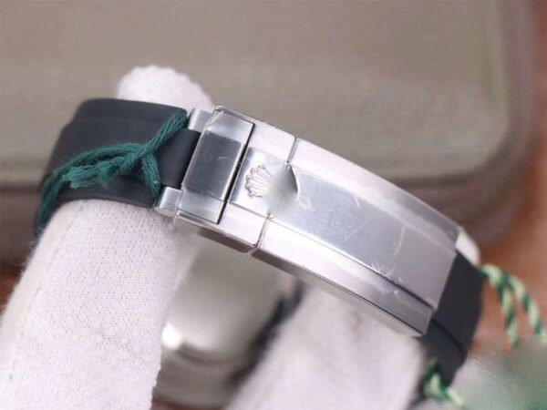 1:1 SUPER REPLICA ROLEX YACHT MASTER M226659-0002 VS FACTORY BLACK DIAL