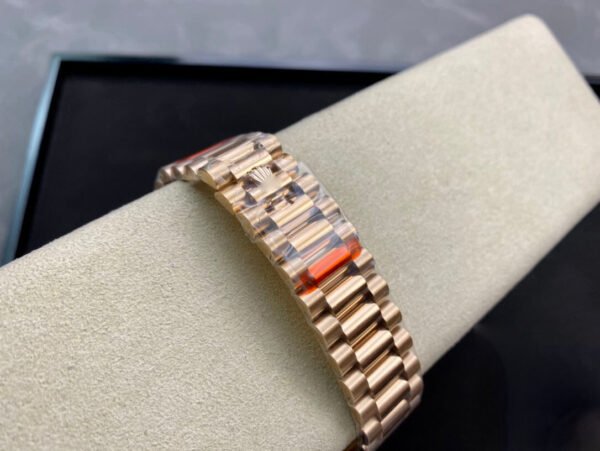 1:1 SUPER REPLICA ROLEX DAY DATE M228235-0005 EW FACTORY STAINLESS STEEL