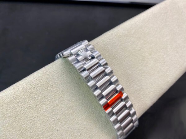 9-142 1:1 SUPER REPLICA ROLEX DAY DATE M228206-0004 EW FACTORY STAINLESS STEEL STRAP