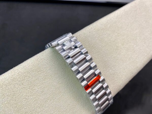 1:1 SUPER REPLICA ROLEX DAY DATE M228206-0004 EW FACTORY STAINLESS STEEL STRAP