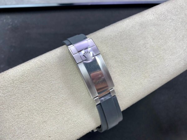 1:1 SUPER REPLICA ROLEX DAYTONA M116519LN-0025 BT FACTORY RUBBER STRAP