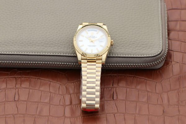 1:1 SUPER REPLICA ROLEX DAY DATE M228238-0008 EW FACTORY WHITE DIAL