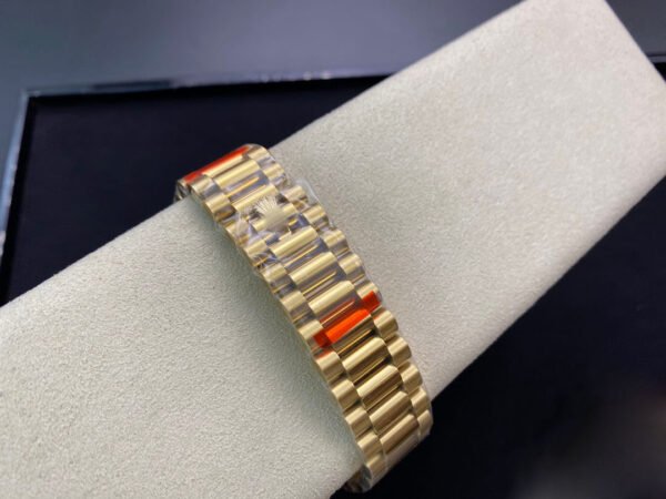 1:1 SUPER REPLICA ROLEX DAY DATE 40MM EW FACTORY GOLD STRAP
