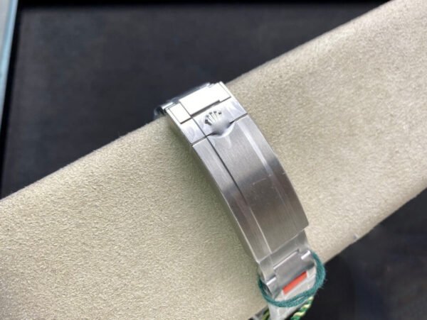 1:1 SUPER REPLICA ROLEX SUBMARINER 114060-97200 VS FACTORY BLACK DIAL