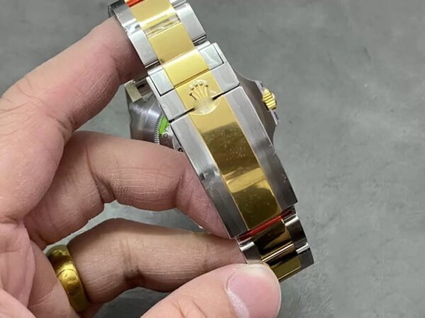 1:1 SUPER REPLICA ROLEX SEA DWELLER M126603-0001 VS FACTORY BLACK BEZEL