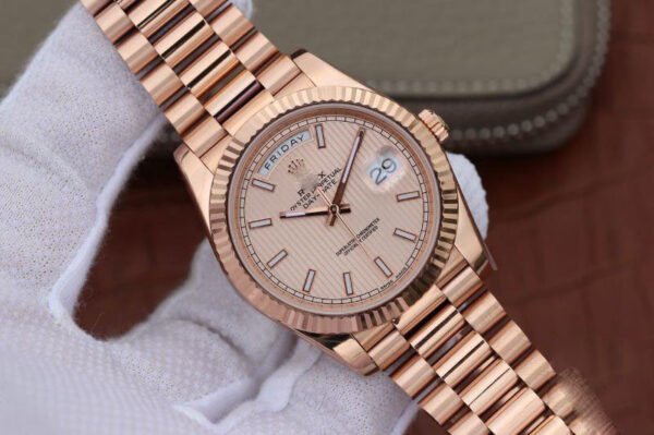 1:1 SUPER REPLICA ROLEX DAY DATE II 228235 40MM EW FACTORY ROSEGOLD DIAL