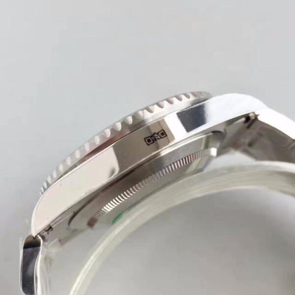 1:1 SUPER REPLICA ROLEX SUBMARINER DATE 116610LV NOOB FACTORY V9 GREEN DIAL DIAMOND