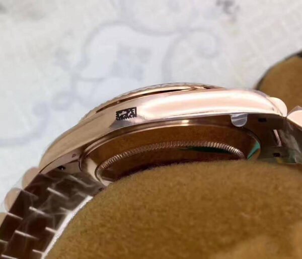 1:1 SUPER REPLICA ROLEX DAY DATE 228235 40MM EW FACTORY GREEN DIAL